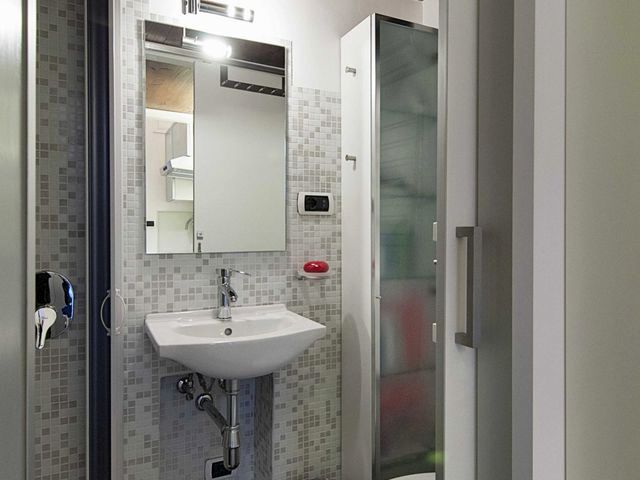 the-bathroom-is-cleaner-and-homier-than-any-bathroom-youll-find-in-a-hotel