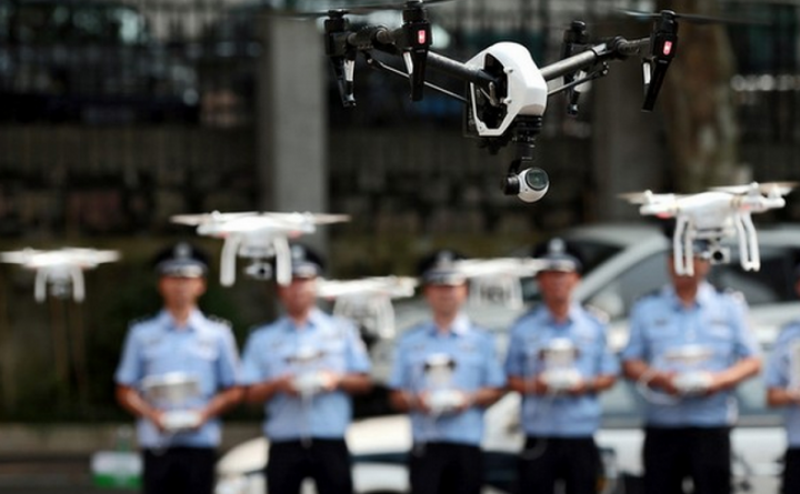 Полиция получит карманные дроны Amazon