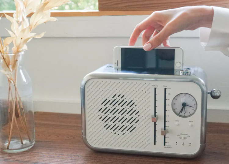 На Kickstarter появился телефонный тостер с функцией дезинфекции