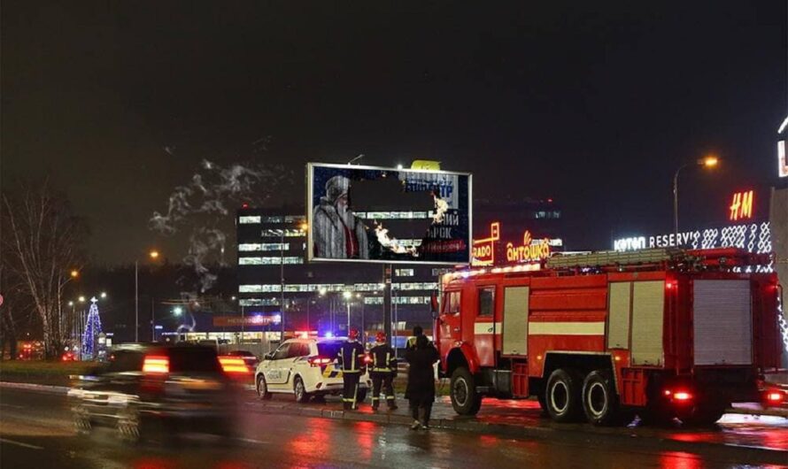 Пылающий борд с огромной дырой в Киеве оказался частью вирусной рекламы (видео)